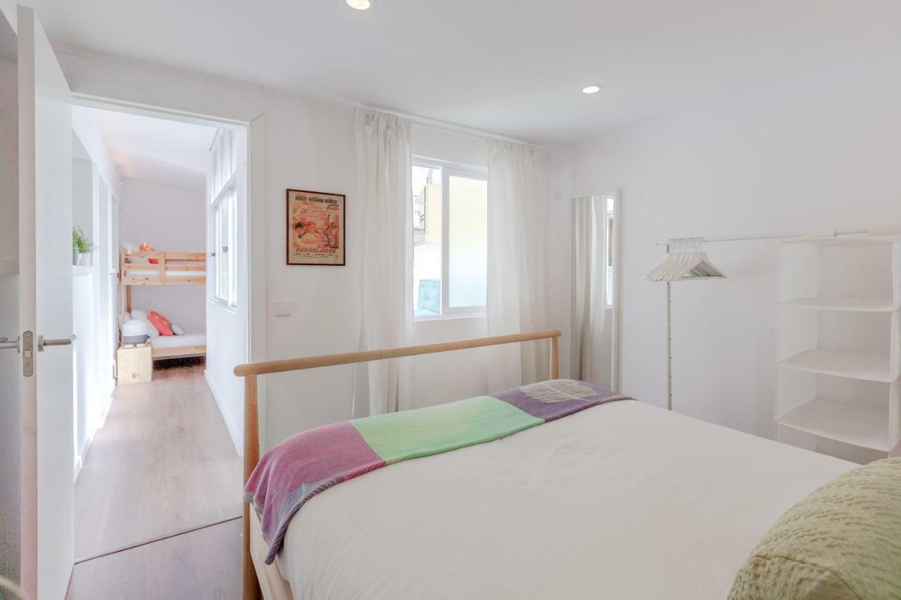 Sunny Apartment With Patio, By Timecooler Lisbon Bagian luar foto