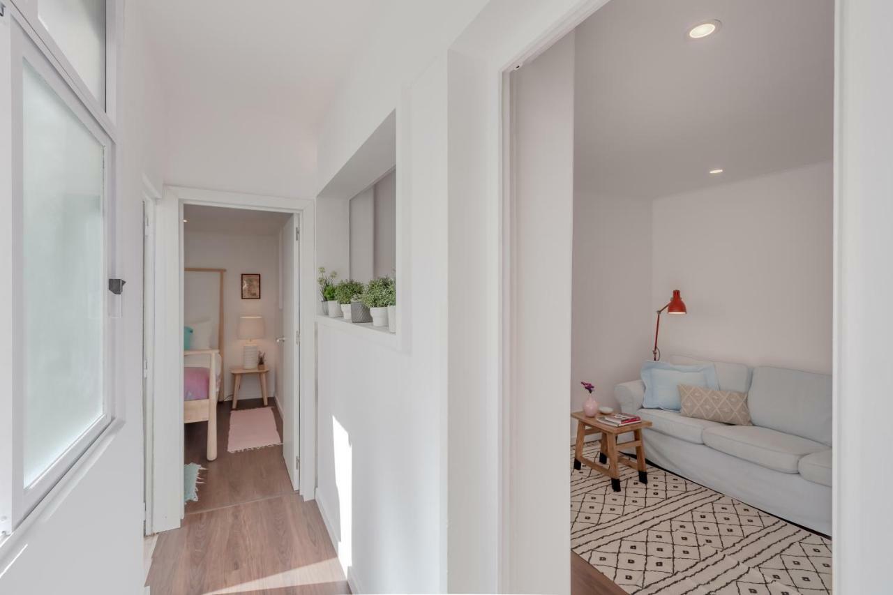 Sunny Apartment With Patio, By Timecooler Lisbon Bagian luar foto